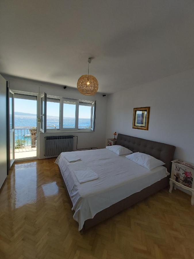 Apartments By The Sea Stanici, Omis - 1031 Tice エクステリア 写真